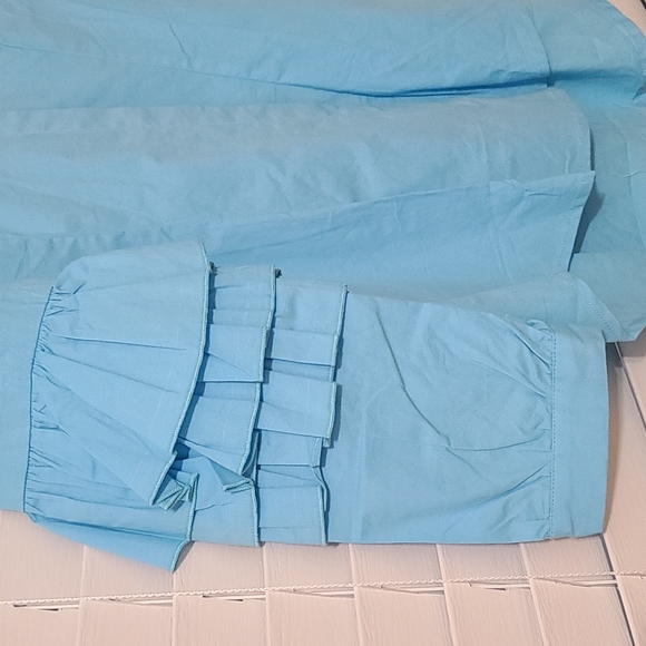 🆕️ Baby blue long sleeve blouse - Picture 2 of 4